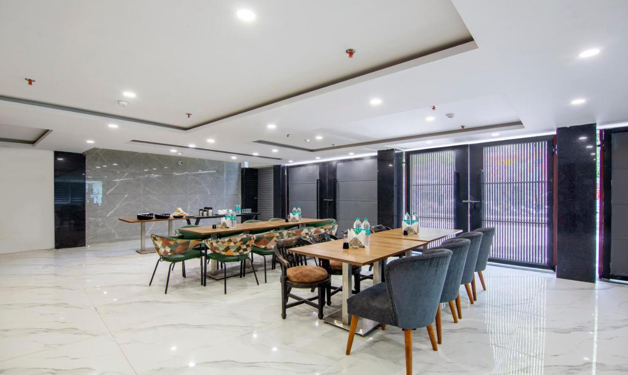 Treebo Royal Comfort Nowe Delhi Zewnętrze zdjęcie